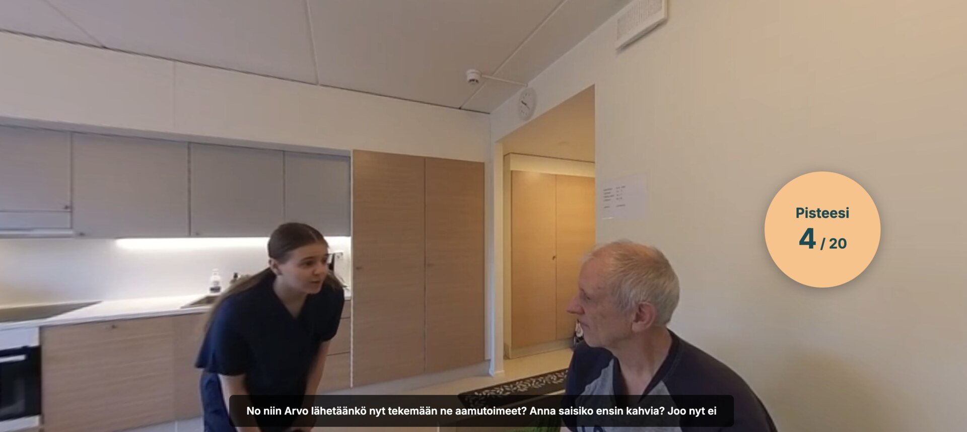 360-simulaatio: lähihoitaja keskustelee asukkaan kanssa keittiössä aamutoimista